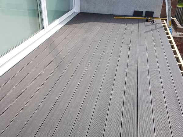 Grey 23mm Double Sided Estandar Decking Board (146mm x 3,600mm) 5